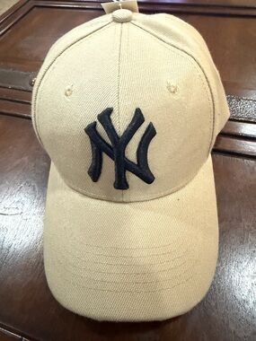 Mens Tan Baseball Cap with Black NY Yankees Logo One Size Strap Adjustable
